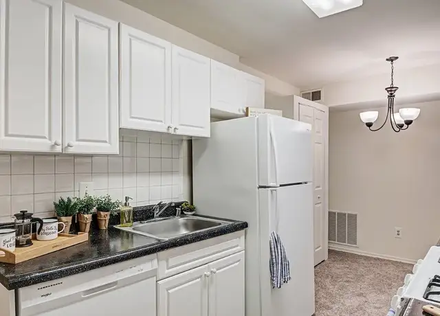 Photo of 1400 N Beauregard St, Alexandria, VA 22311