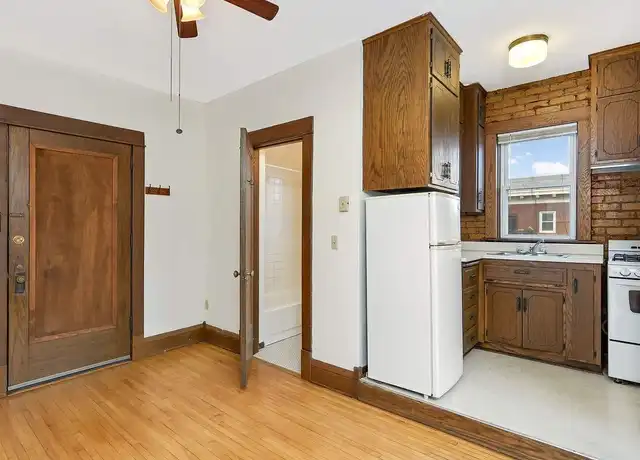 Property at 1117 W Franklin Ave, Minneapolis, MN, 55405, 0 beds, 1 bath, [object Object]