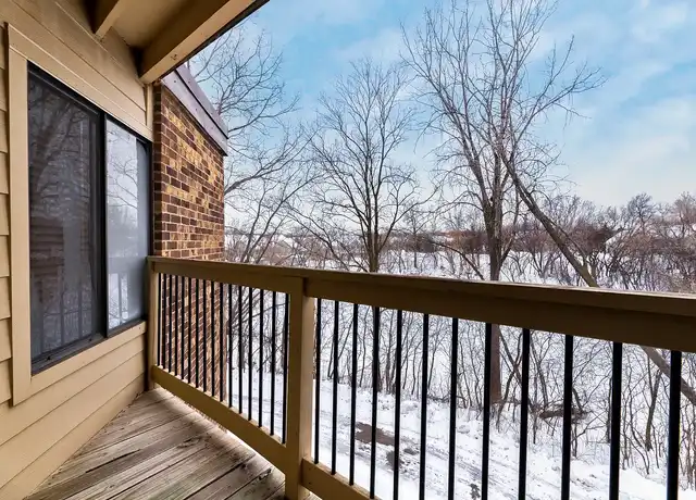 Property at Dahcotah View Apartments - 1605 Cliff Rd E, Burnsville, MN, 55337, 0-2 beds, 1-2 bath, [object Object]