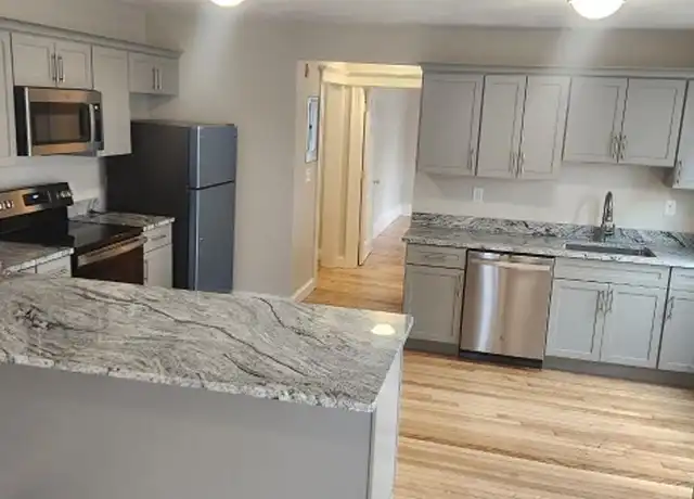Property at 154 Lovell St Unit 1R, Worcester, MA, 01603, 2 beds, 1 bath, [object Object]