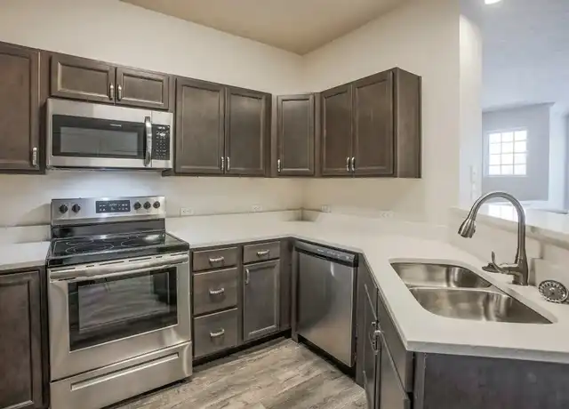 Property at The Lakes of Beavercreek Apartment Homes - 340 Clover Ln, Beavercreek, OH, 45440, 1-2 bed, 1-2 bath, [object Object]