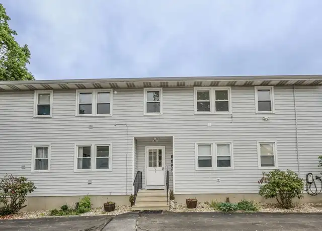 Property at 31 Springview Ave Unit 4, Manchester, NH, 03103, 2 beds, 1 bath, [object Object]