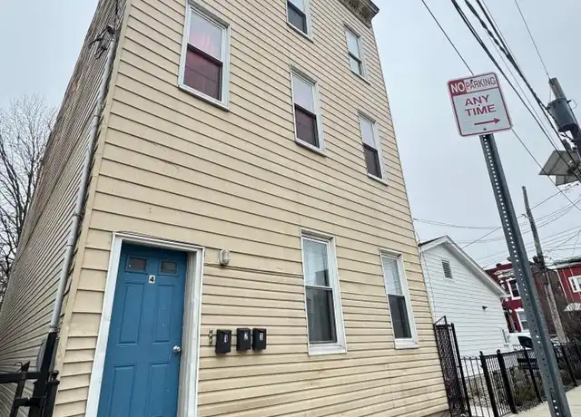 Property at 4 Seidler St Unit 3, Jersey City, NJ, 07304, 3 beds, 1 bath, [object Object]