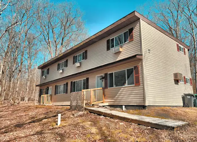 Property at 216 Sellersville Dr, East Stroudsburg, PA, 18302, 3 beds, 2 baths, [object Object]