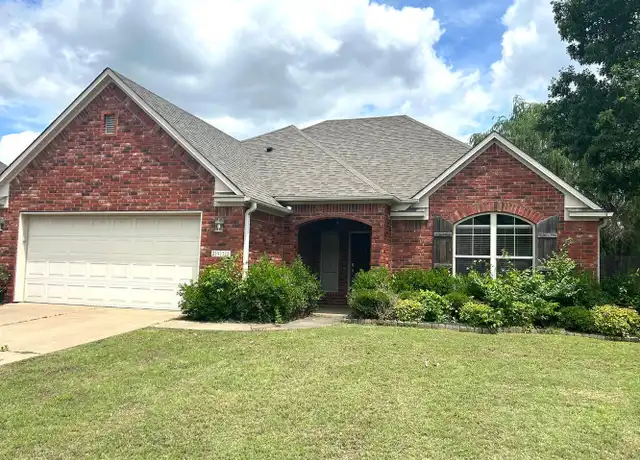 Property at 2532 N Trafalger Dr, Fayetteville, AR, 72704, 3 beds, 2 baths, [object Object]