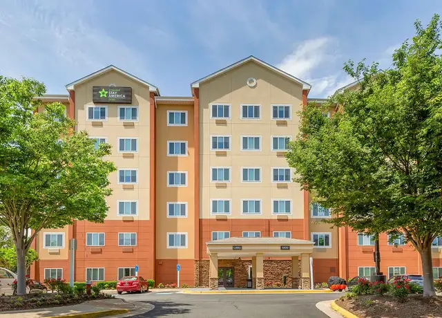 Photo of 5920 Fort Dr, Centreville, VA 20121
