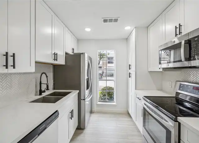 Property at 11201 Lynbrook Dr #2802, Houston, TX, 77042, 1 bed, 1.5 baths, [object Object]