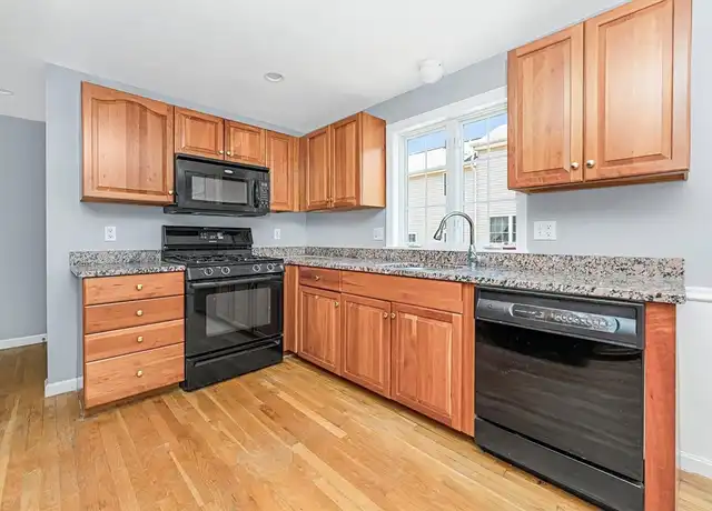 Property at 1005 Trapelo Rd #7, Waltham, MA, 02452, 3 beds, 2.5 baths, [object Object]