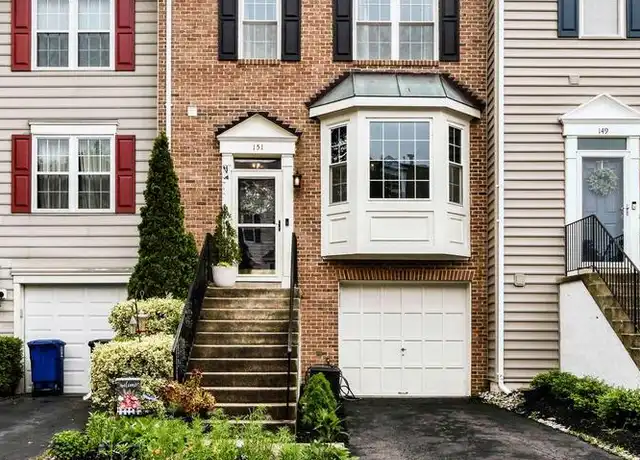 Property at 151 Hampshire Sq SW, Leesburg, VA, 20175, 2 beds, 2.5 baths, [object Object]