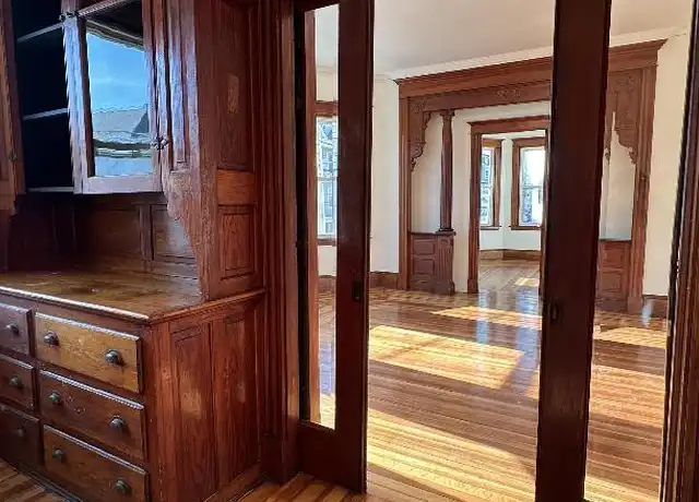 Property at 152 Deane St, New Bedford, MA, 02746, 4 beds, 1 bath, [object Object]