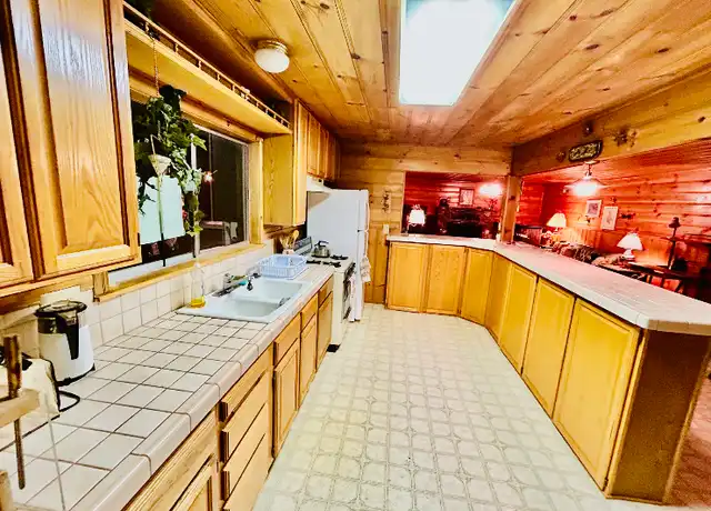Property at 515 Holmes Ln, Sugarloaf, CA, 92386, 2 beds, 1 bath, [object Object]