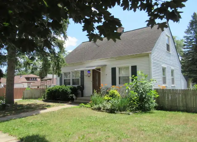 Property at 659 Bent St, Elgin, IL, 60120, 4 beds, 2 baths, [object Object]