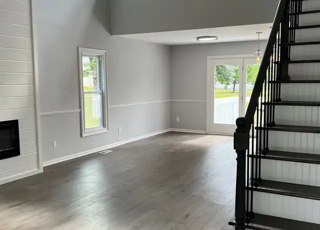 Property at 2013 Farris Rd, Maryville, TN, 37803, 3 beds, 2 baths, [object Object]