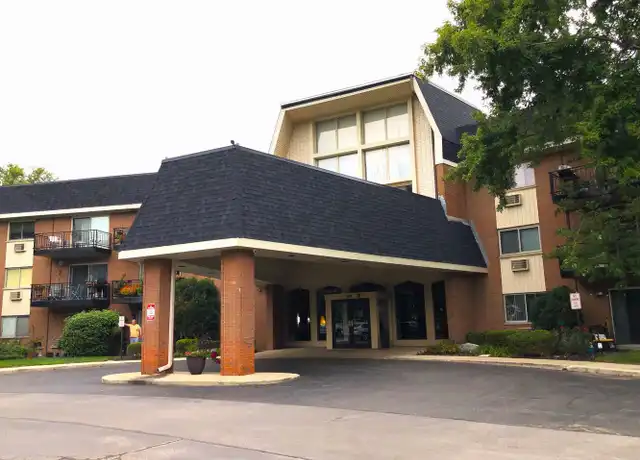 Property at 1188 Royal Glen Dr Unit 101W, Glen Ellyn, IL, 60137, 1 bed, 1 bath, [object Object]