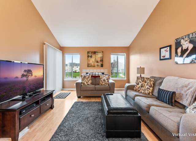 Photo of 136 Winchester Dr Unit A, Streamwood, IL 60107