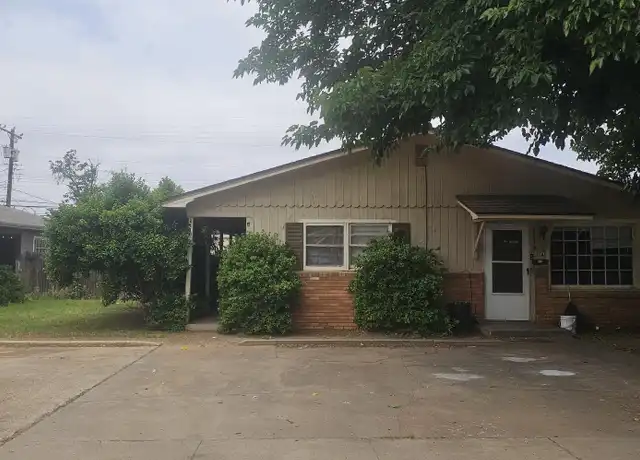 Property at 2118 38th St Unit B, Lubbock, TX, 79412, 2 beds, 1 bath, [object Object]