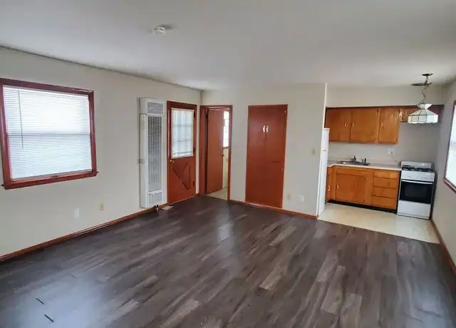 Property at 405 Kirkwood Ave Unit 3, South Milwaukee, WI, 53172, 0 beds, 1 bath, [object Object]