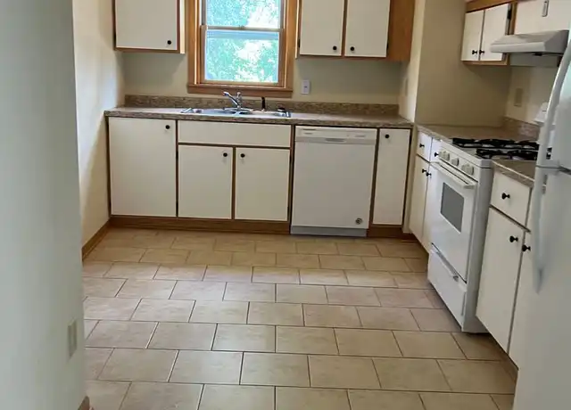 Property at 140 4th Ave N Unit 1, Waite Park, MN, 56387, 1 bed, 1 bath, [object Object]