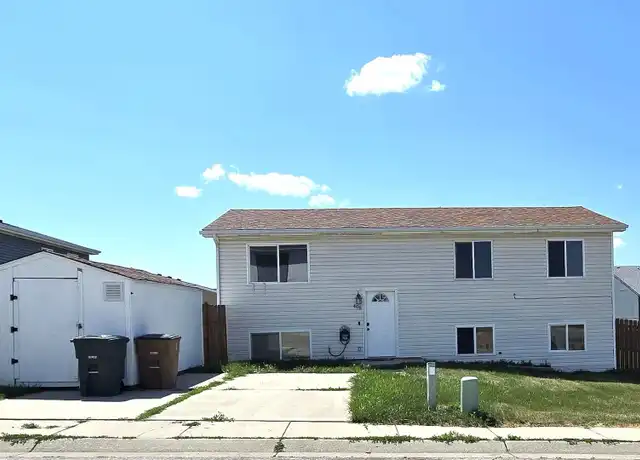 Property at 406 Oregon Ave, Gillette, WY, 82718, 5 beds, 2 baths, [object Object]