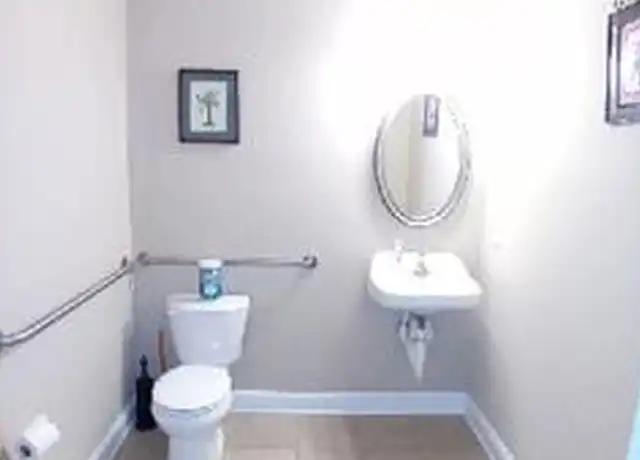 Property at 5604 Wendy Bagwell Pkwy Ste 600, Hiram, GA, 30141, 3 beds, 1 bath, [object Object]