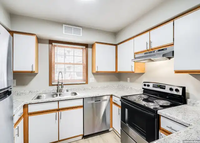 Property at 3121 Forest Run Ct Unit 3330, Madison, WI, 53704, 2 beds, 2 baths, [object Object]