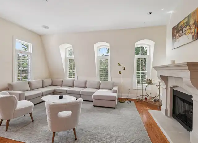 Property at 218 31st Ave N, Nashville, TN, 37203, 2 beds, 2 baths, [object Object]