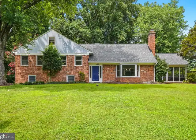 Property at 11705 Admirals Ct, Potomac, MD, 20854, 5 beds, 3.5 baths, [object Object]