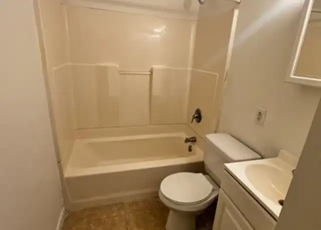 Property at 4330 S Anthony Blvd Unit 4826, Fort Wayne, IN, 46806, 3 beds, 1 bath, [object Object]