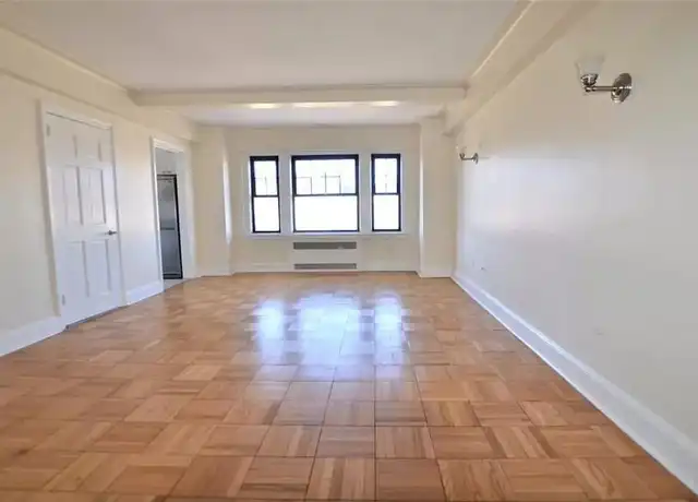 Property at 95 Christopher St Unit 11C, New York, NY, 10014, 0 beds, 1 bath, [object Object]
