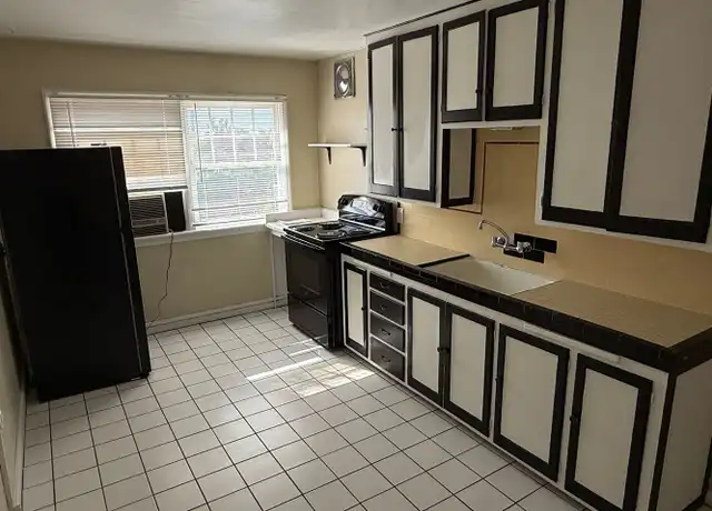 Property at 430 S 1200 E Unit 3, Salt Lake City, UT, 84102, 2 beds, 1 bath, [object Object]