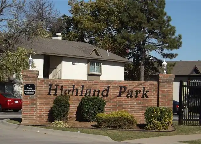 Property at 1811 E Lindsey St #4, Norman, OK, 73071, 3 beds, 2 baths, [object Object]