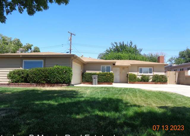 Photo of 43736 Fern Ave, Lancaster, CA 93534