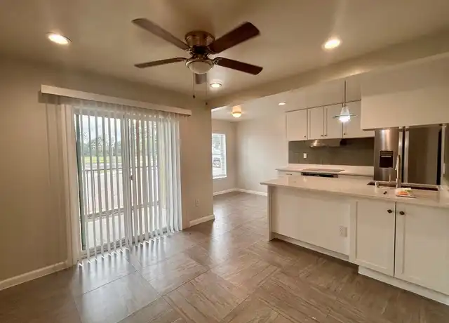 Property at 901 E 40th St Unit 303, Austin, TX, 78751, 1 bed, 1 bath, [object Object]