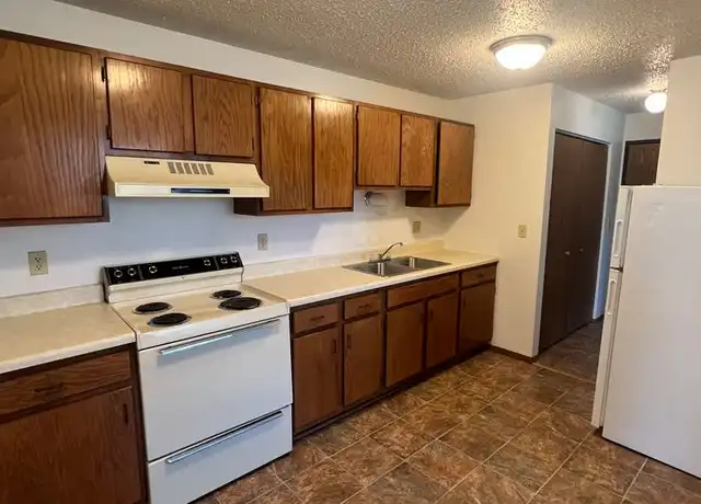 Property at Summerbreeze - 1200 3rd Ave NW, Beulah, ND, 58523, 1-2 bed, 1 bath, [object Object]
