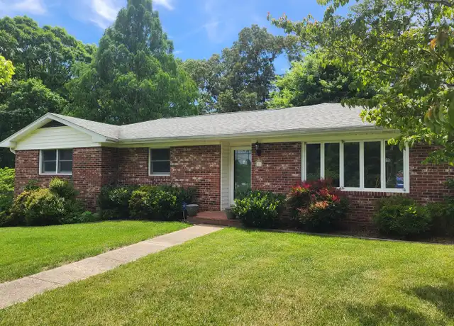 Property at 35 Mountain Ter, Asheville, NC, 28806, 3 beds, 2 baths, [object Object]