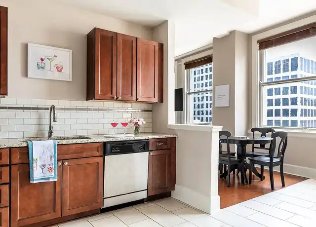 Property at Hibernia Tower Apartments - 812 Gravier St, New Orleans, LA, 70112, 1 bed, 1 bath, [object Object]