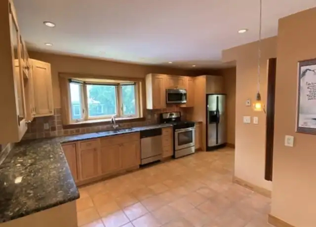 Property at 24 Sunset Hill Rd #2, West Roxbury, MA, 02132, 2 beds, 1 bath, [object Object]