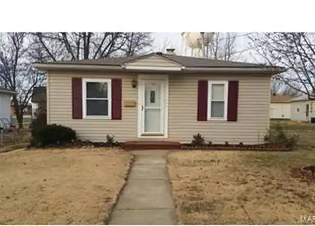 Property at 207 Jefferson Rd, Edwardsville, IL, 62025, 2 beds, 1 bath, [object Object]