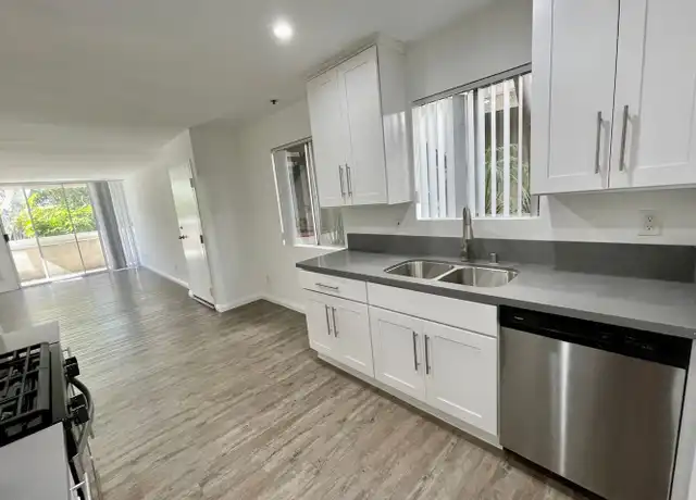 Property at 4424 S Centinela Ave Unit 101, Los Angeles, CA, 90066, 2 beds, 2 baths, [object Object]