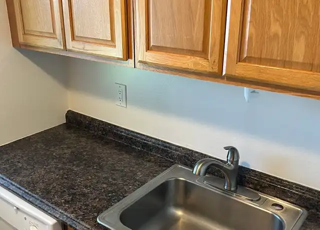 Property at 760 SE 10th Ave Unit 24, Hillsboro, OR, 97123, 1 bed, 1 bath, [object Object]