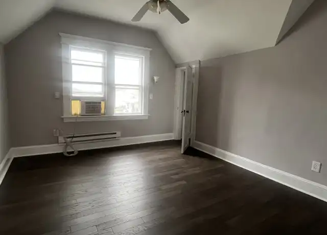 Property at 448 Exeter St, Bridgeport, CT, 06606, 2 beds, 1 bath, [object Object]