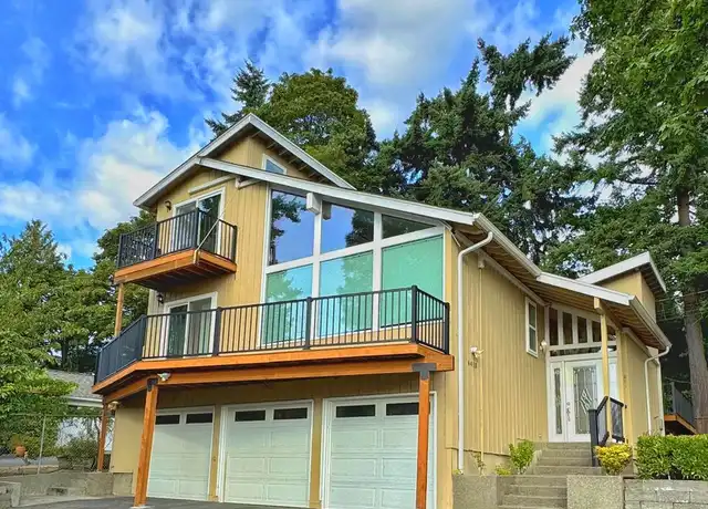 Property at 6410 SE 24th St, Mercer Island, WA, 98040, 4 beds, 2.5 baths, [object Object]