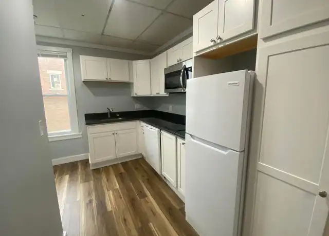 Property at 16 State St, Windsor, VT, 05089, 1 bed, 1 bath, [object Object]