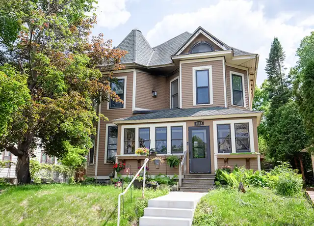 Property at 1800 W Englewood Ave Unit 2, St Paul, MN, 55104, 3 beds, 2 baths, [object Object]