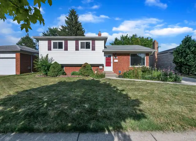 Property at 27034 Clarpointe Dr, Warren, MI, 48088, 3 beds, 2 baths, [object Object]