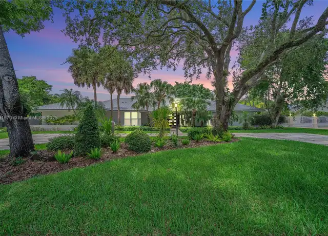 Property at 9121 SW 102nd St, Miami, FL, 33176, 5 beds, 4 baths, [object Object]