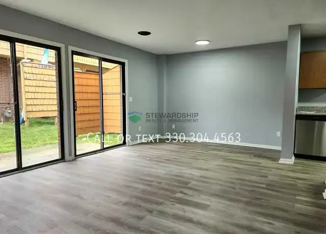 Property at 693 Carroll St, Akron, OH, 44304, 5 beds, 5 baths, [object Object]