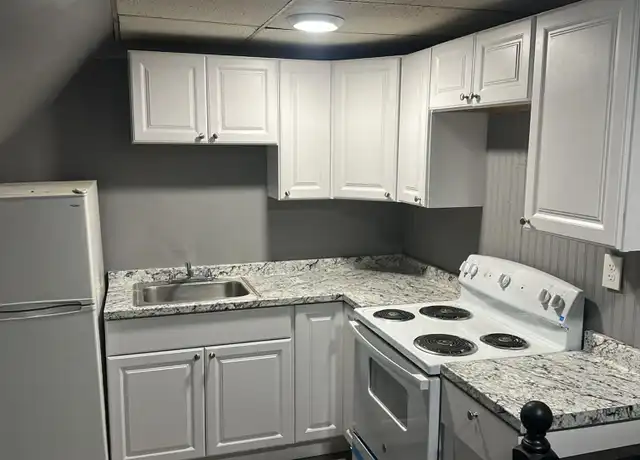 Property at 128 Mill St Unit 6, Springfield, MA, 01108, 1 bed, 1 bath, [object Object]