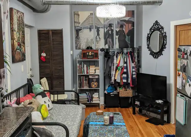 Property at 1830 W 17th St Unit 2R, Chicago, IL, 60608, 2 beds, 1 bath, [object Object]