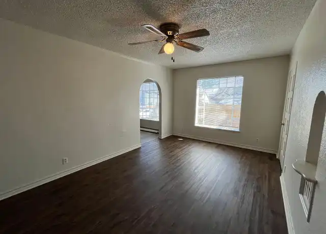 Property at 428 S Broadway Ave Apt B, Tyler, TX, 75702, 1 bed, 1 bath, [object Object]